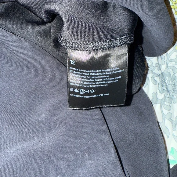 Lululemon softstreme crewneck - Picture 4 of 5